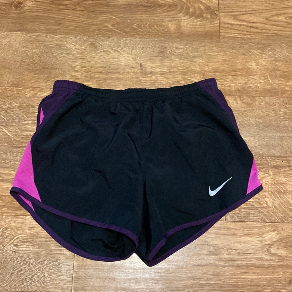 🎉SALE 🎉 Nike dri fit running shorts xs